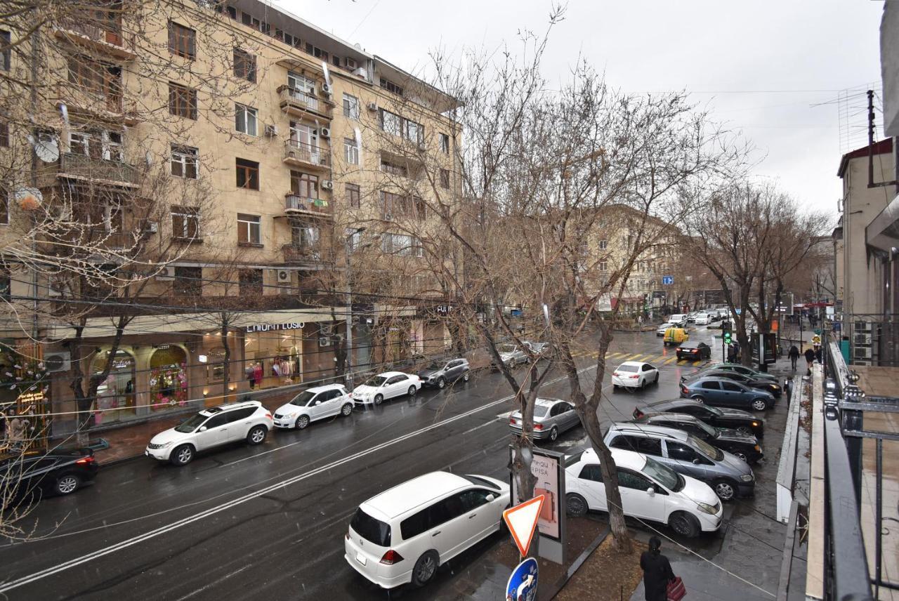 19Tumanyan Excellent Apartment In The Centre Of Capital Ereván Exterior foto
